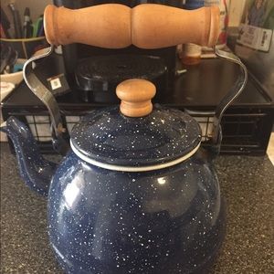 Tea pot blue speckled